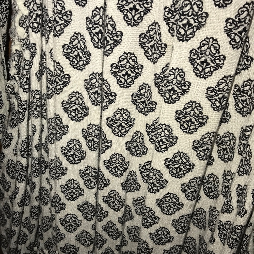 Romper - Picture 2 of 3
